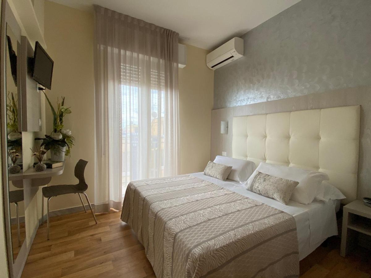 Hotel Jumbo Rimini Esterno foto