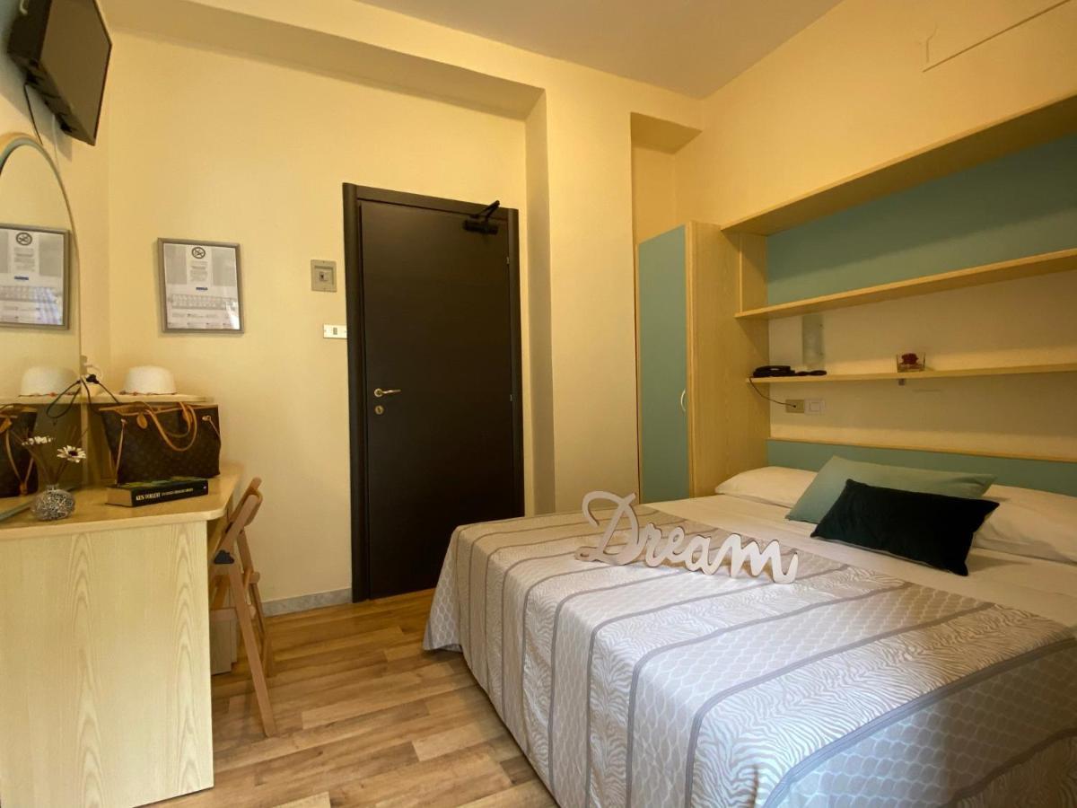Hotel Jumbo Rimini Esterno foto