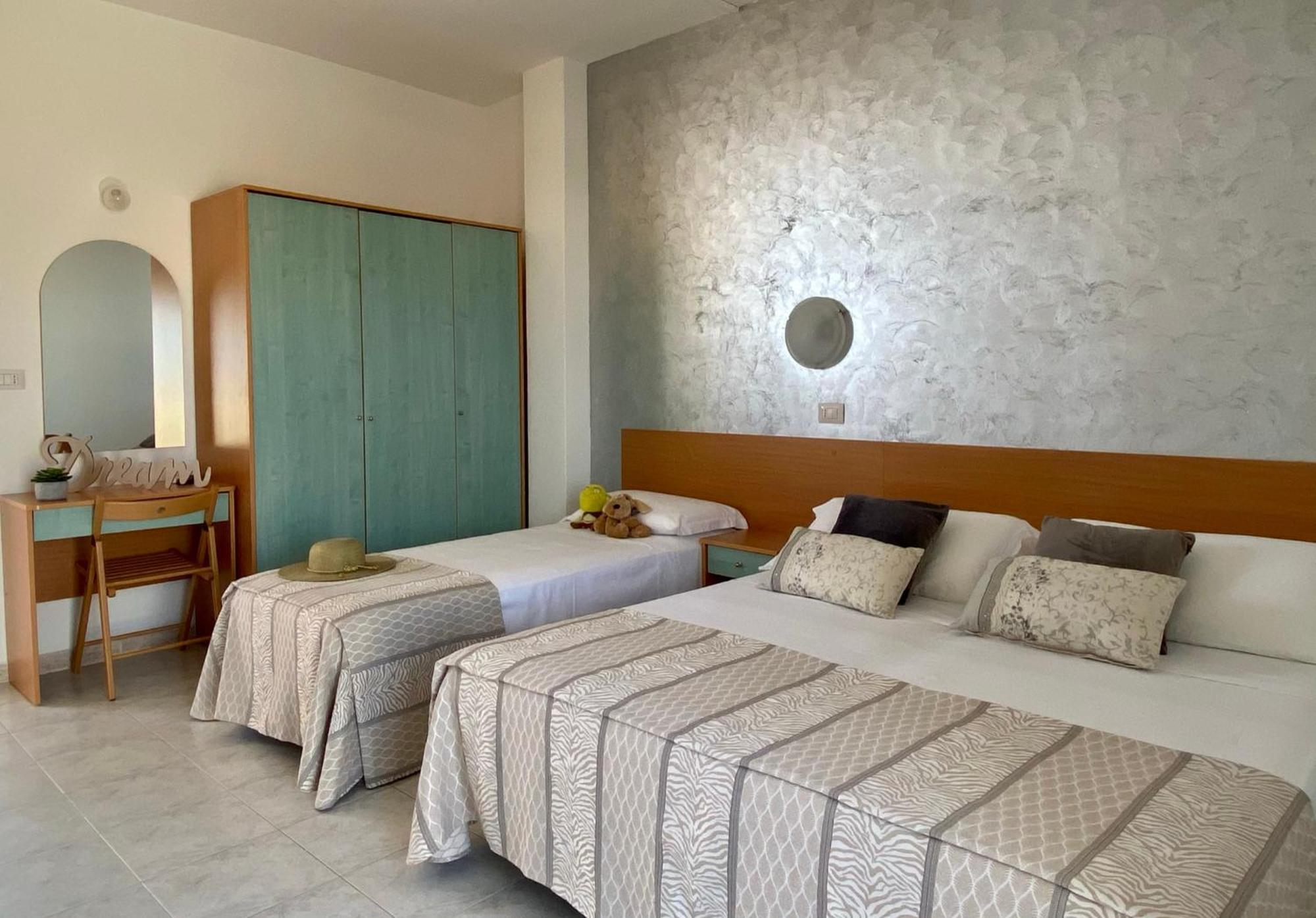 Hotel Jumbo Rimini Esterno foto